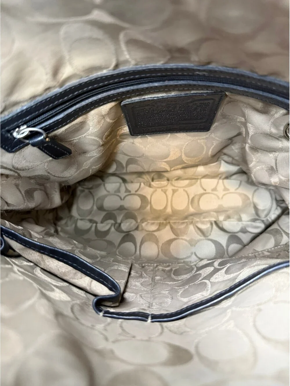 Coach legacy slim